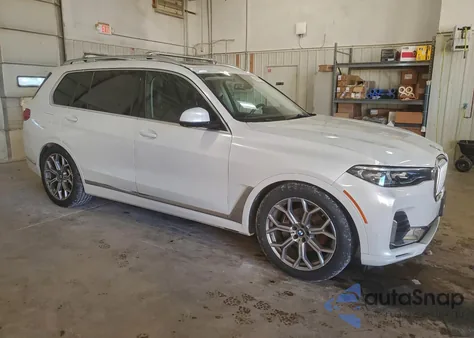 2020 BMW X7 xDrive40I z USA, uszkodzony, nr VIN 5UXCW2C0XL9B07061